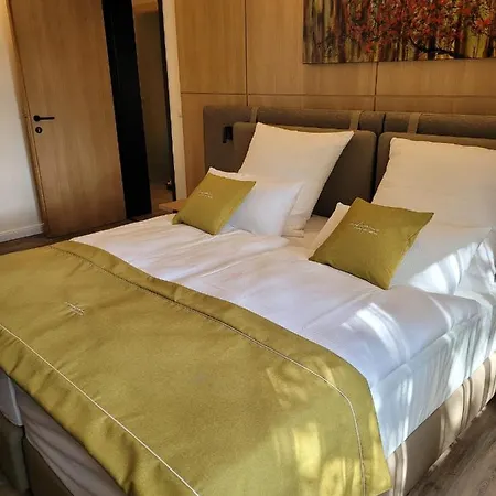Hotel Fine Art